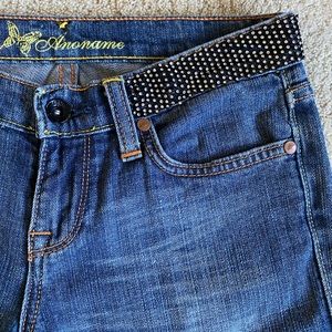 Anoname blue jeans with embroidered waist